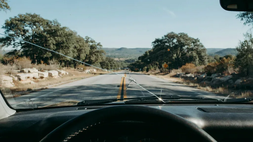 Texas windshield laws - crack across the driver's line of sight on a Hill Country road